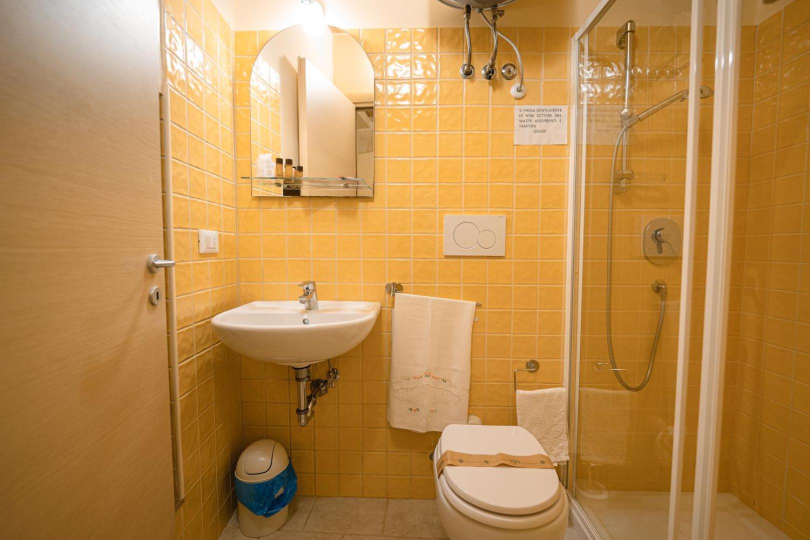 Hotel La Piccola Torre Bisceglie Zimmer foto